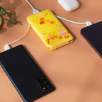 小牡蠣的溫柔擁抱 – 迪士尼自帶雙線行動電源系列