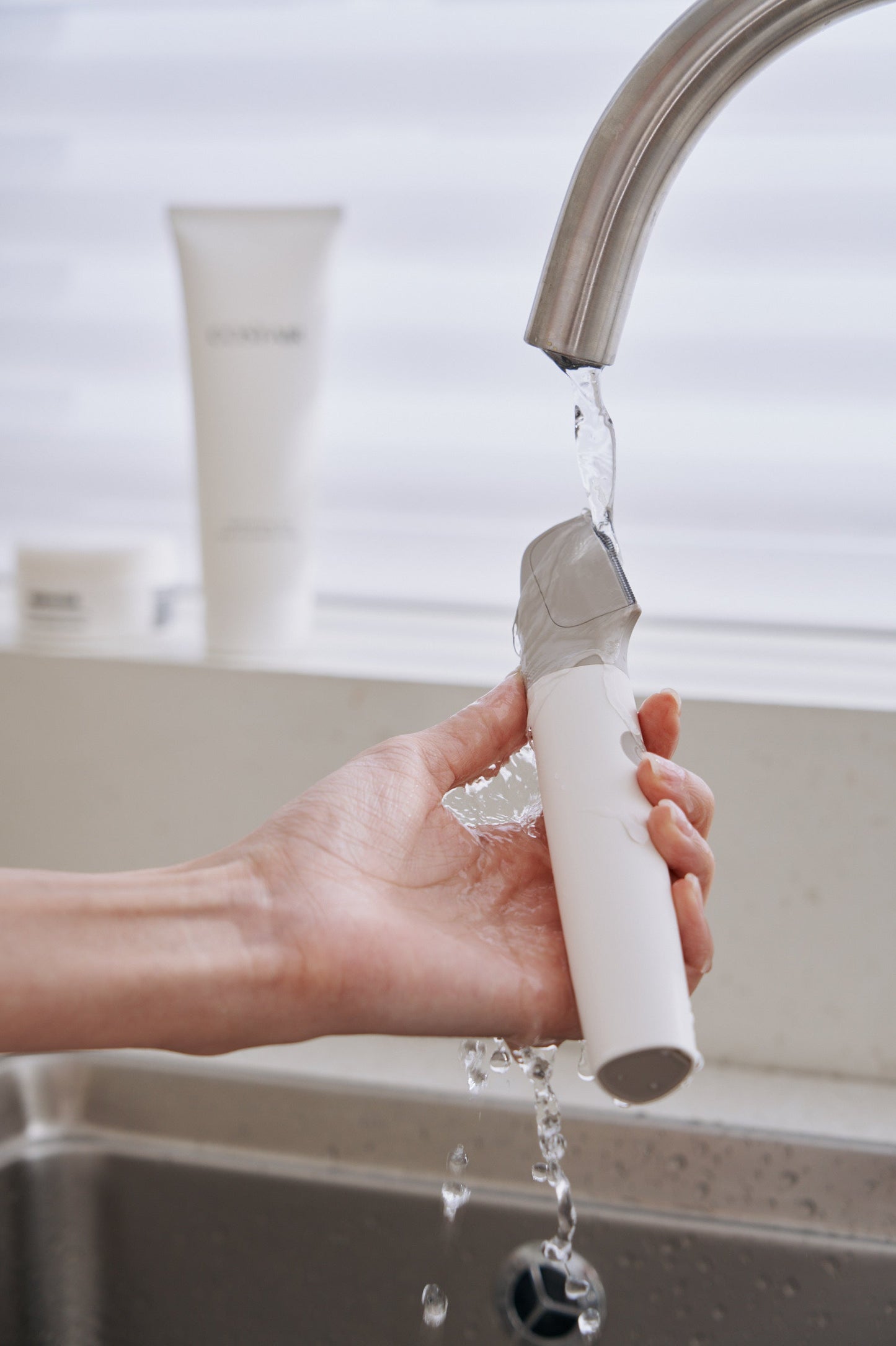 VIO 私密剃毛器｜雙刀頭乾濕兩用 · IPX7 全機防水 · 親膚安全不刮傷 · 36mm＋26mm