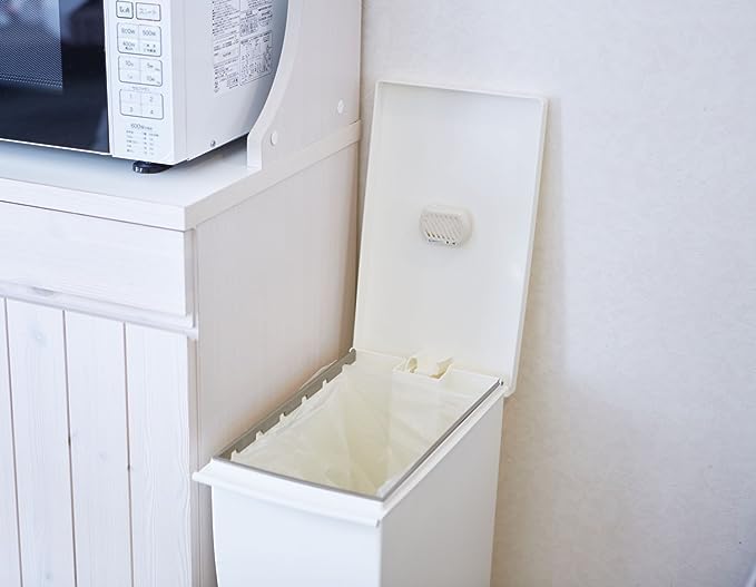 COGIT 日本製 BIO垃圾桶消臭盒｜微生物除臭・桶蓋內側黏貼・約3個月