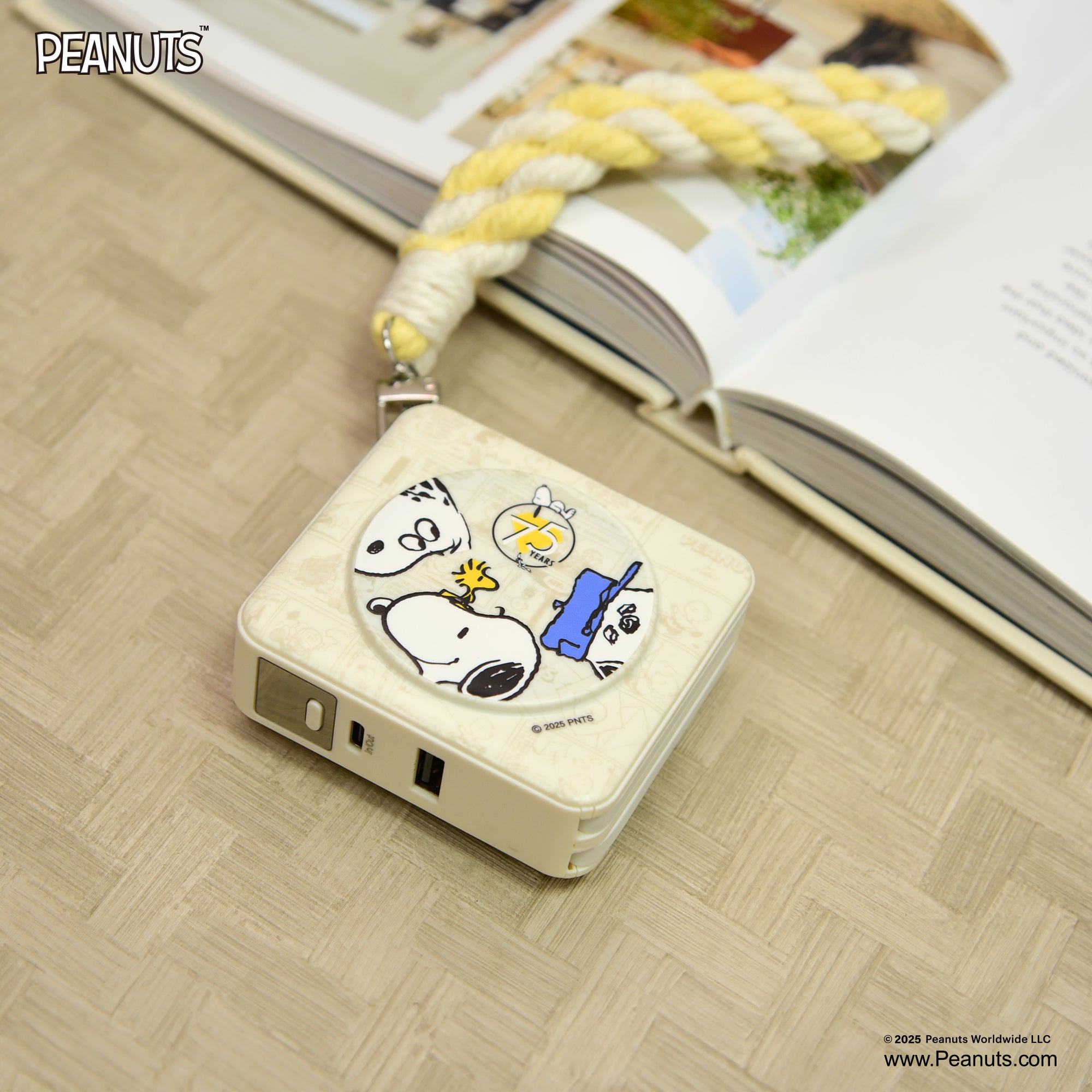 迪士尼+Snoopy愛心款的溫暖充電擁抱 – InfoThink八合一MAX行動電源