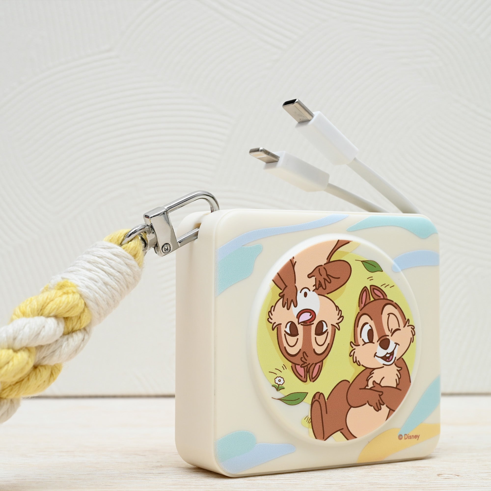 迪士尼+Snoopy愛心款的溫暖充電擁抱 – InfoThink八合一MAX行動電源