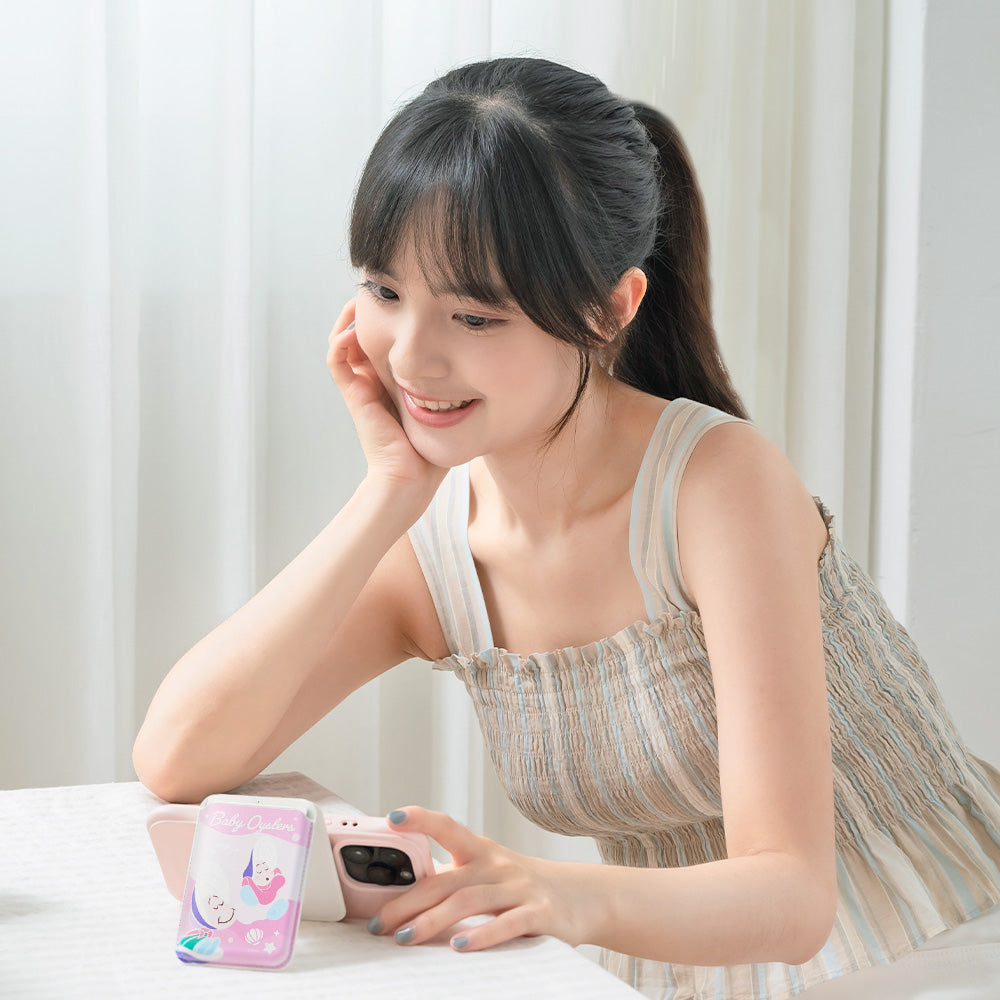 迪士尼小牡蠣與史迪仔的魔法卡套 – 摺疊手機支架 輕鬆收納你的世界