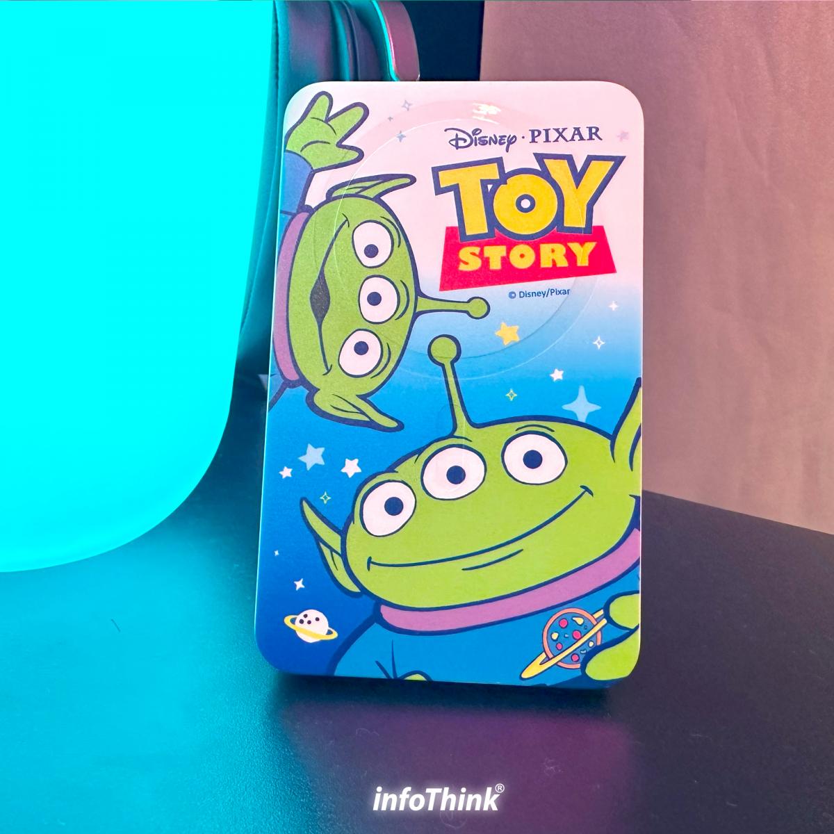 迪士尼角色輕擁你的充電世界 – 三合一磁吸無線快充行動電源