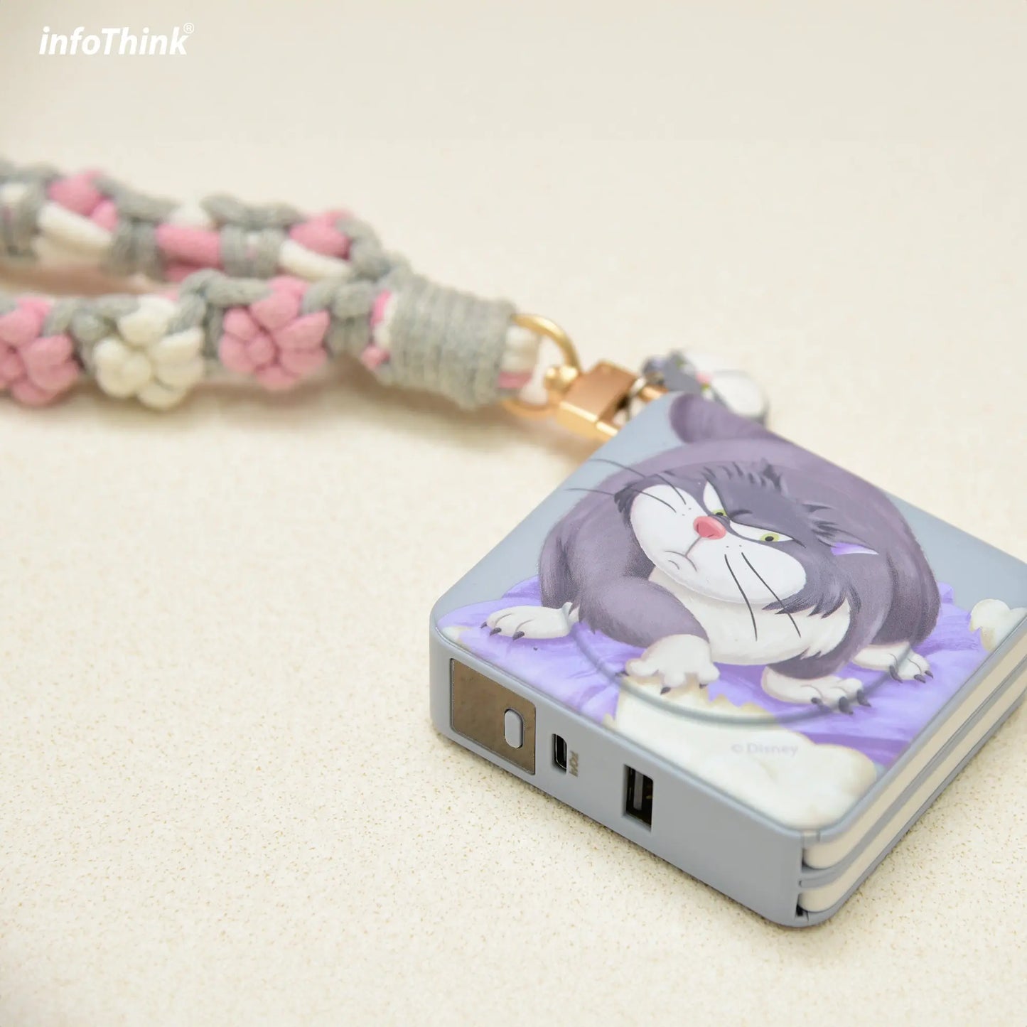 迪士尼+Snoopy愛心款的溫暖充電擁抱 – InfoThink八合一MAX行動電源 - PriseMall