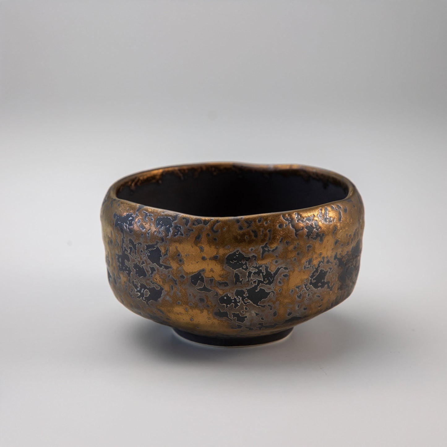 日本Asayu Kogane 抹茶碗｜金色釉面 × 復古窯變質感 | 日式美學 | 職人手作