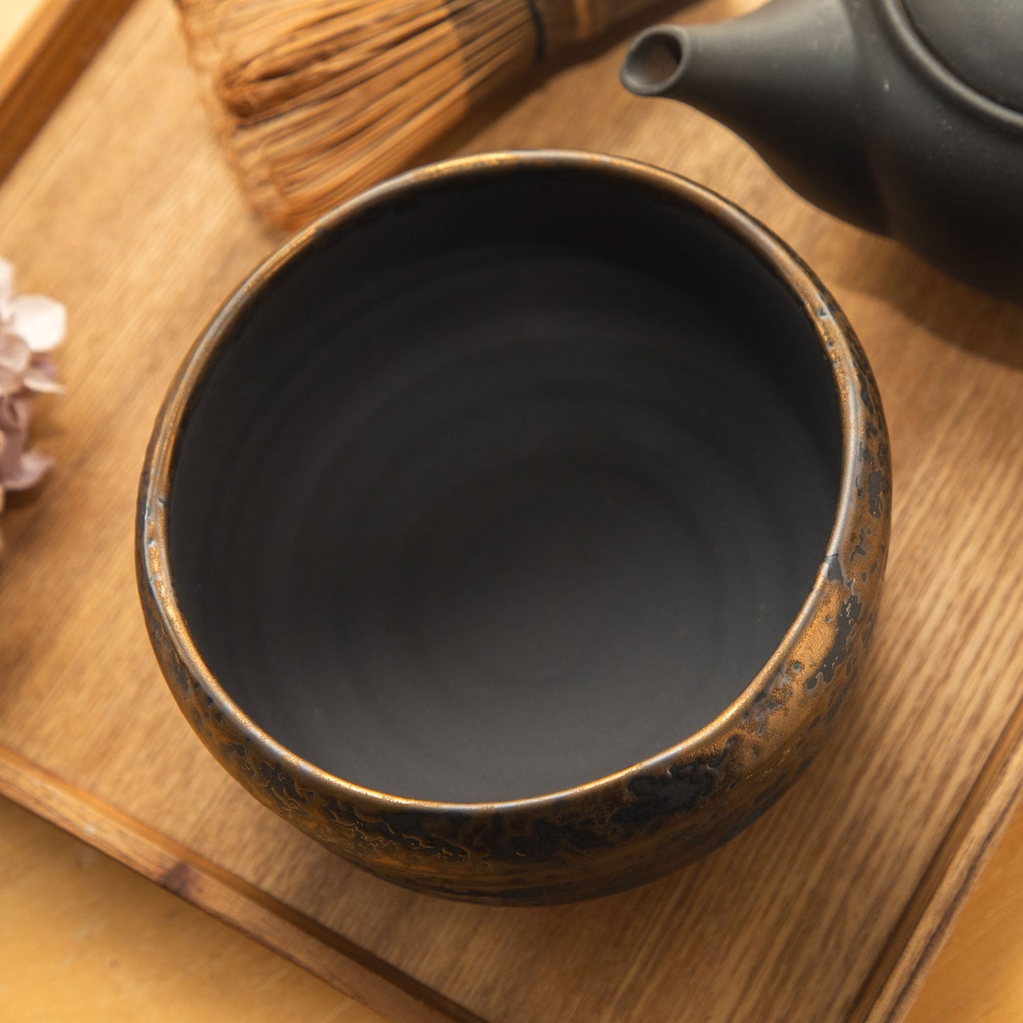 日本Asayu Kogane 抹茶碗｜金色釉面 × 復古窯變質感 | 日式美學 | 職人手作