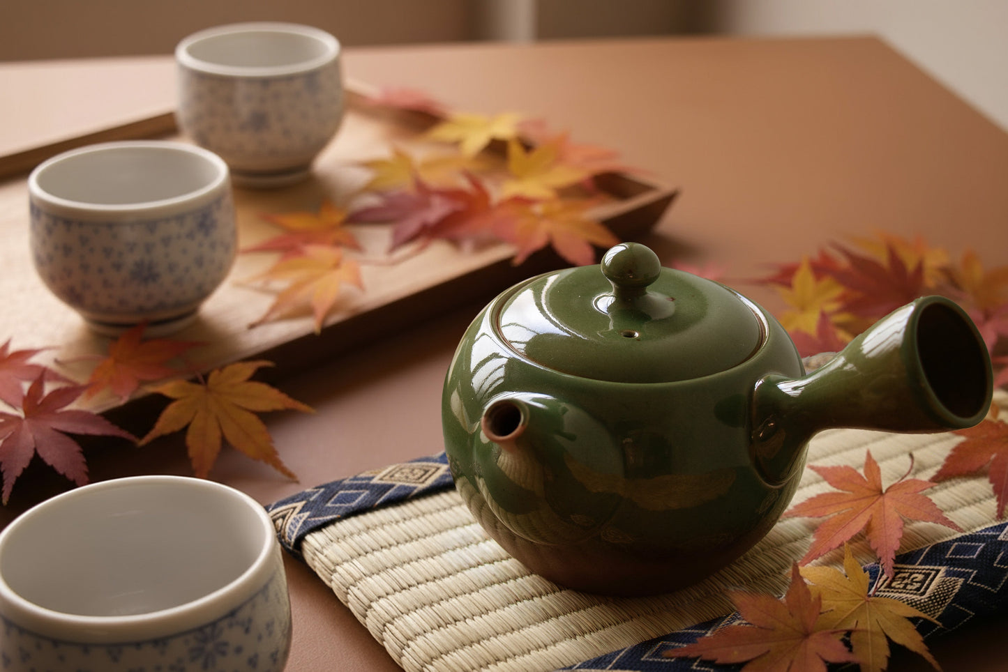 日本Asayu 日式黑釉側把茶壺360ml｜常滑風 陶器 | 日式美學 | 職人手作