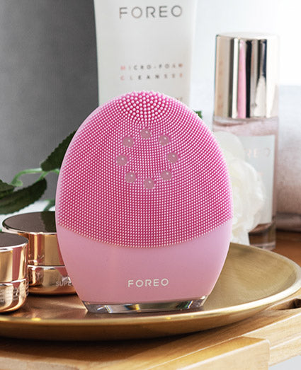 FOREO LUNA™ 4 plus 微電流紅光洗面機｜清潔抗老同步進行