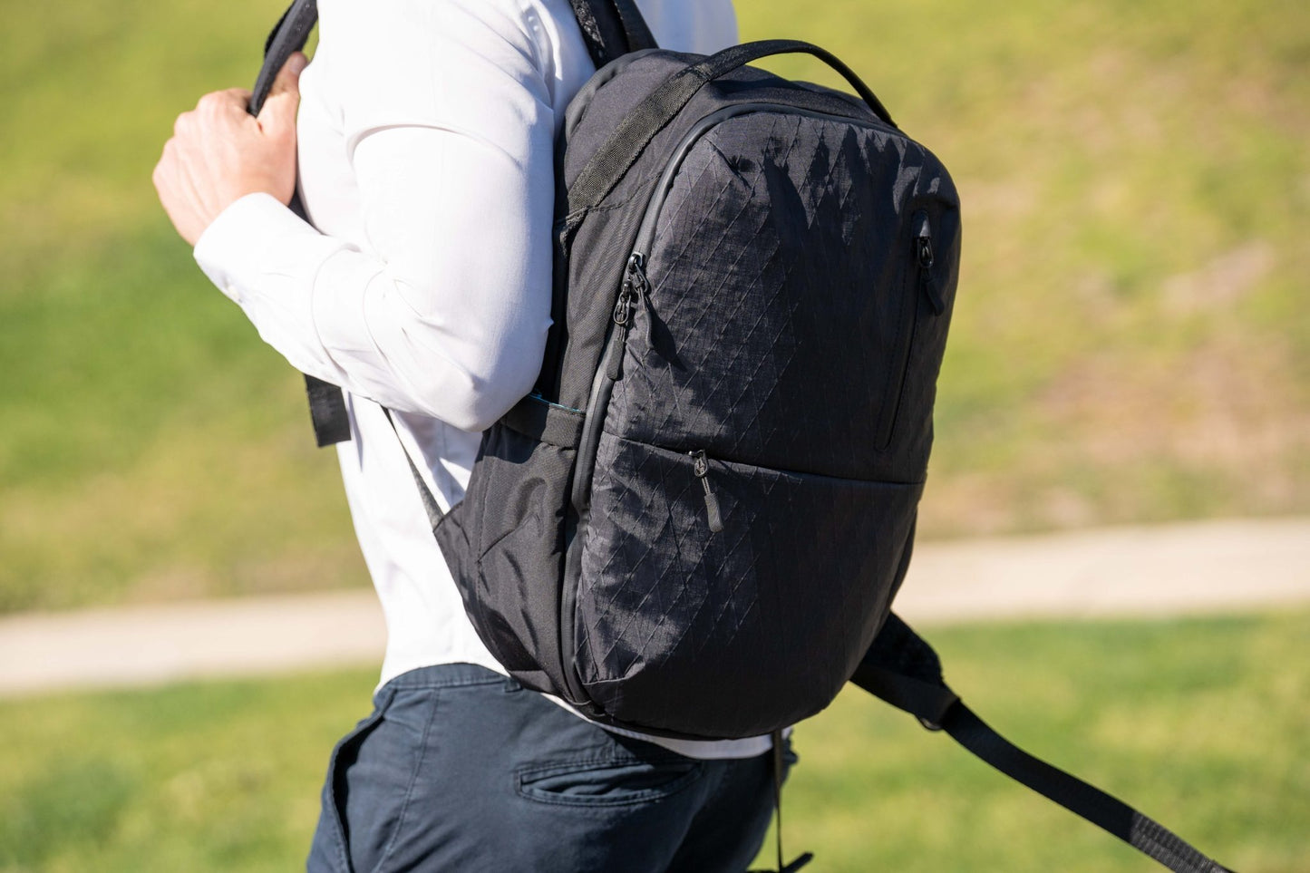 Urbano 獨家蛛網結構輕量背包Simon Squibb推薦 | 香港人品牌 | AeroSumo™ 減壓專利