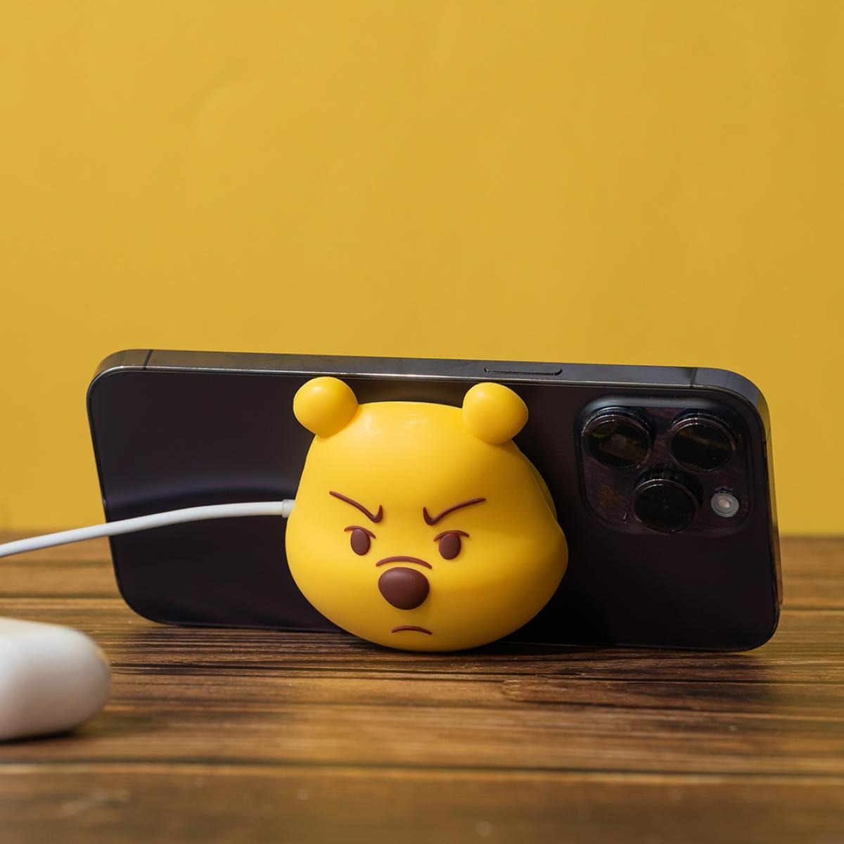 迪士尼磁吸充電盤的魔法小窩 – 超可愛無線快充系列，讓iPhone輕鬆滿電