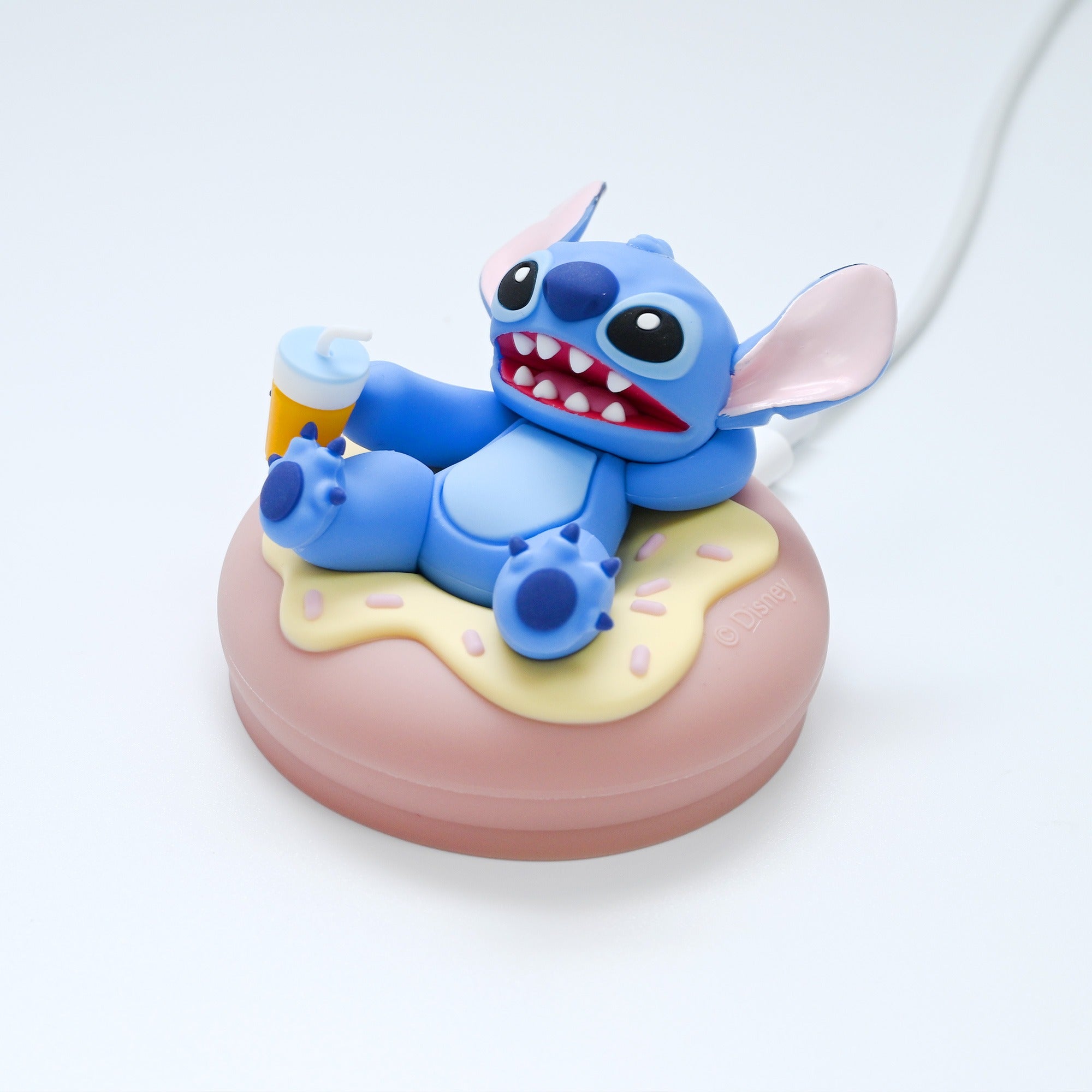 迪士尼磁吸充電盤的魔法小窩 – 超可愛無線快充系列，讓iPhone輕鬆滿電