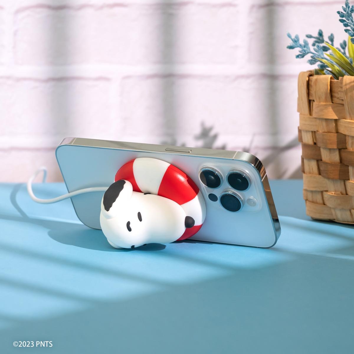 迪士尼磁吸充電盤的魔法小窩 – 超可愛無線快充系列，讓iPhone輕鬆滿電