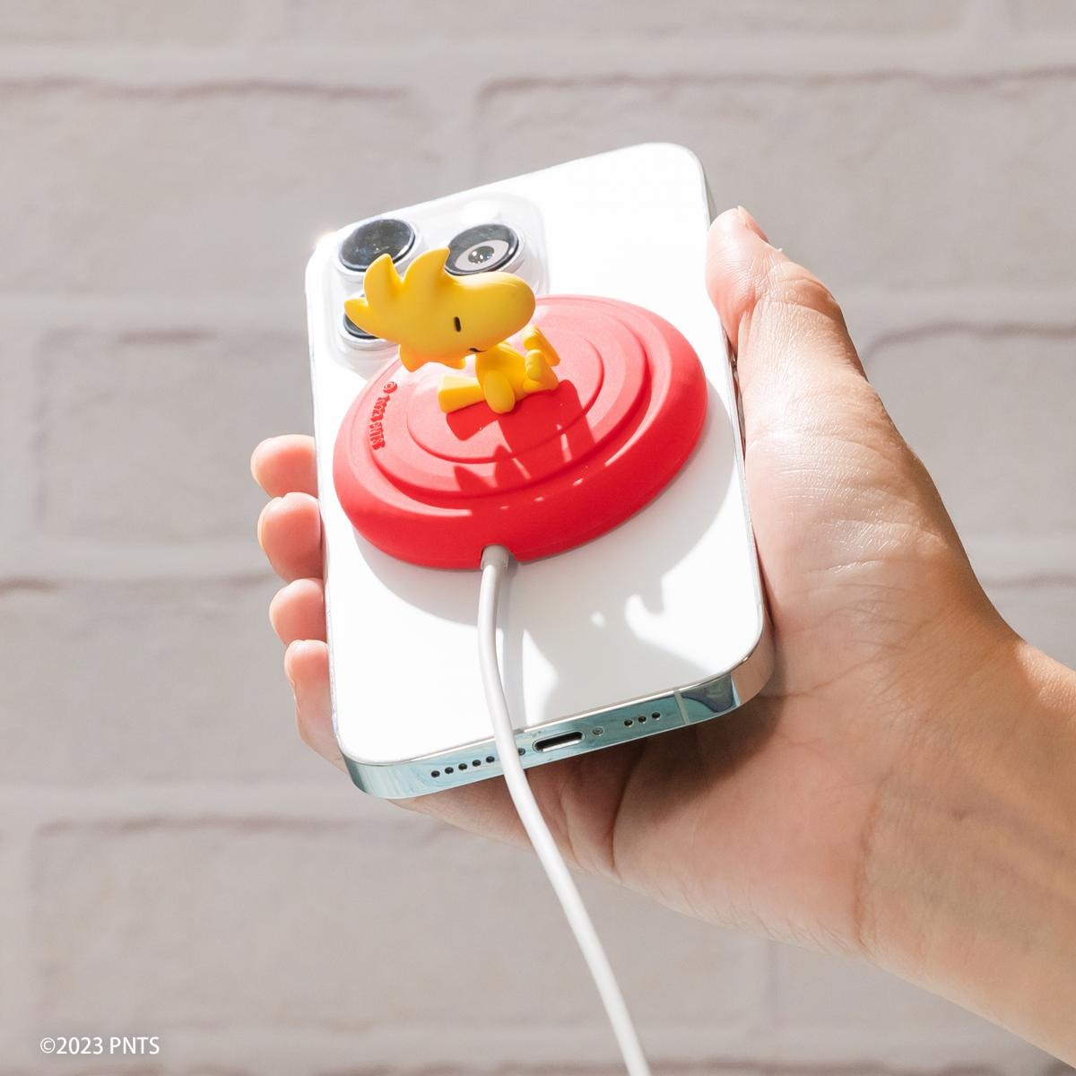 迪士尼磁吸充電盤的魔法小窩 – 超可愛無線快充系列，讓iPhone輕鬆滿電