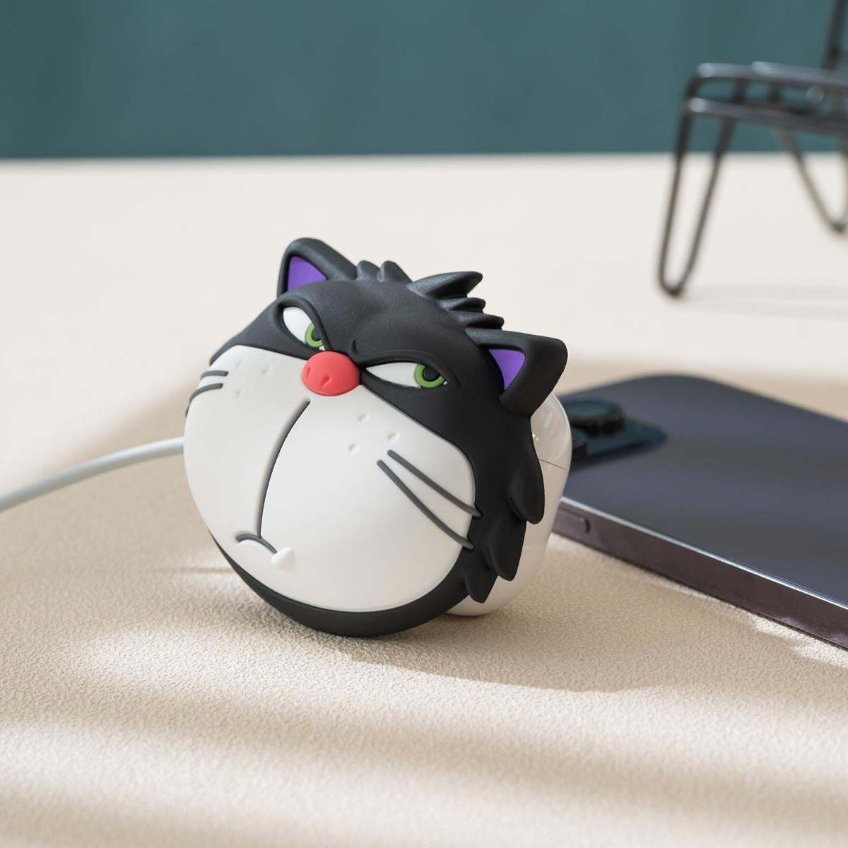 迪士尼磁吸充電盤的魔法小窩 – 超可愛無線快充系列，讓iPhone輕鬆滿電