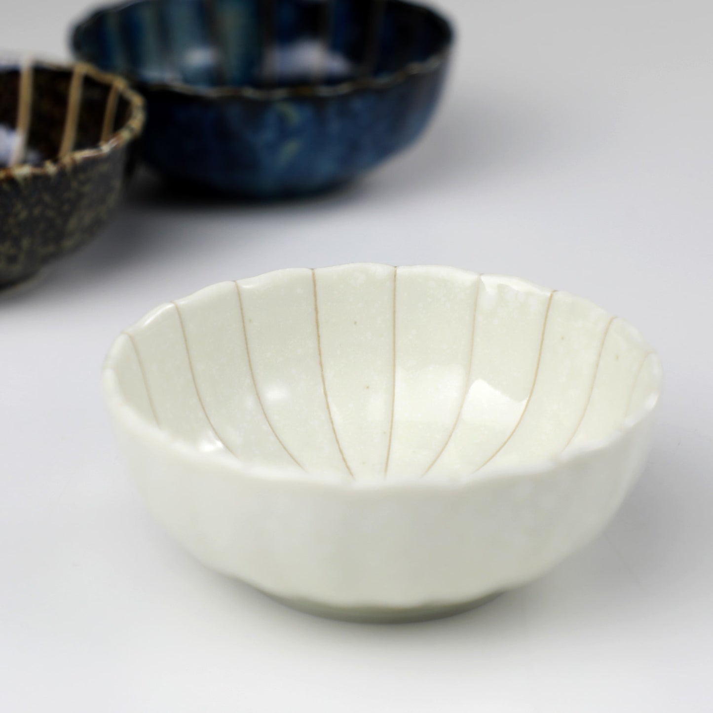 日本Asayu 兵庫縣 [ 櫻花線香 + 白蓮花香座 ]  低煙線香禮盒套裝 | 職人手工 | 禪意美學